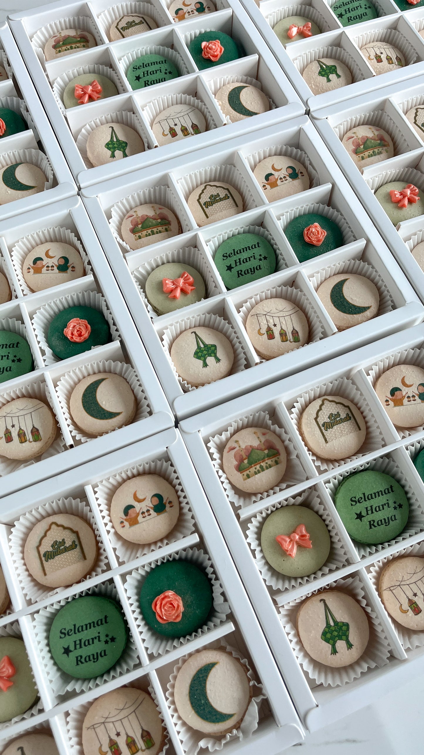 Raya Macaron Giftbox